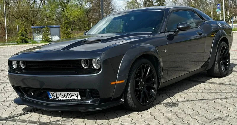 Dodge Challenger cena 141450 przebieg: 125025, rok produkcji 2017 z Płock małe 631